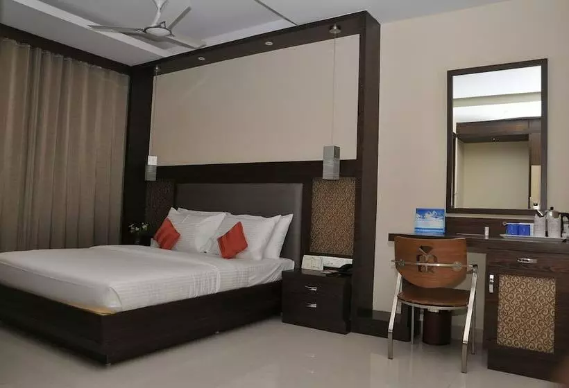 اتاق لوکس, Harsha Residency