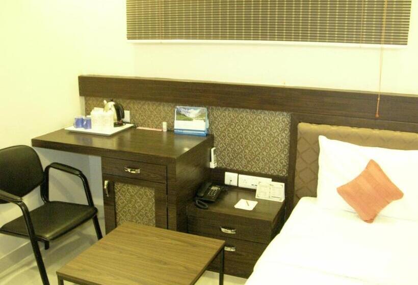 豪华单人间, Harsha Residency