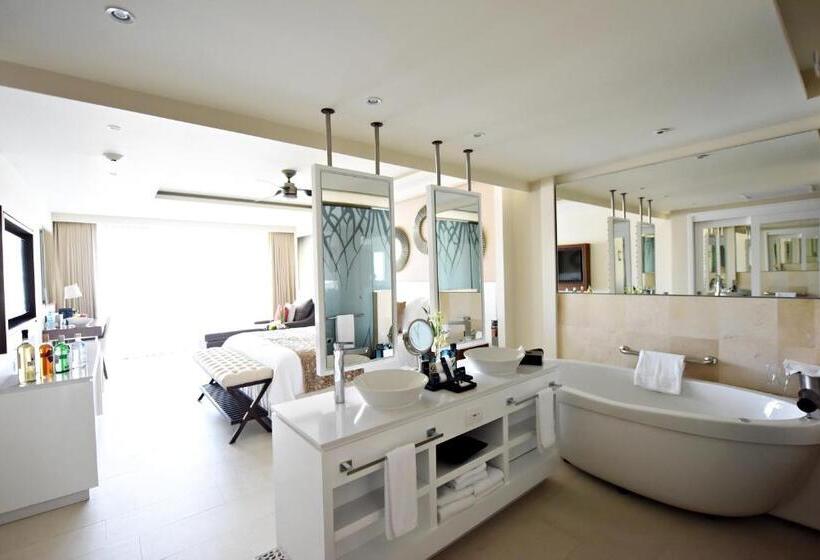 סוויטת ג'וניור דלוקס נוף לים, Hideaway at Royalton Riviera Cancun, An Autograph Collection - All Inclusive Resort - Adults Only