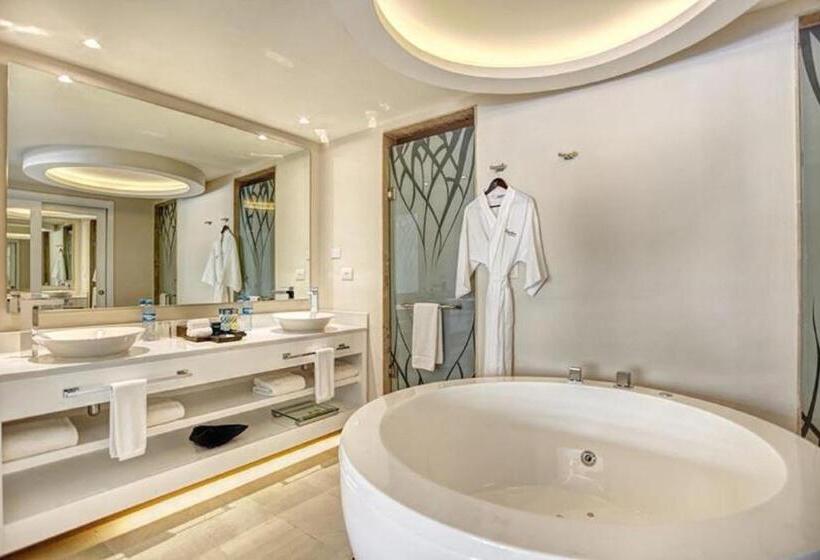 סוויטת דלוקס נוף לים, Hideaway at Royalton Riviera Cancun, An Autograph Collection - All Inclusive Resort - Adults Only