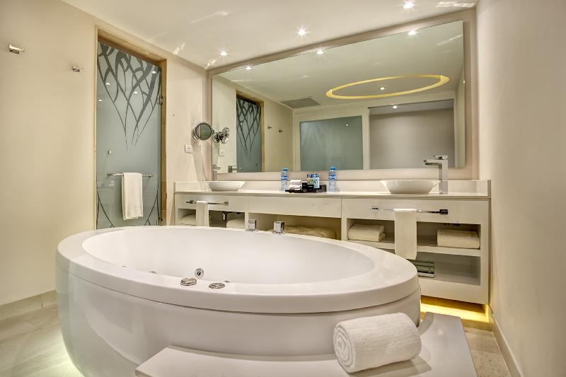 סוויטת ג'וניור דלוקס, Hideaway at Royalton Riviera Cancun, An Autograph Collection - All Inclusive Resort - Adults Only