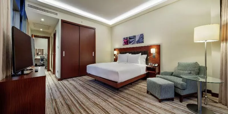 キングサイズベッドのスイートルーム, Hilton Garden Inn Corlu