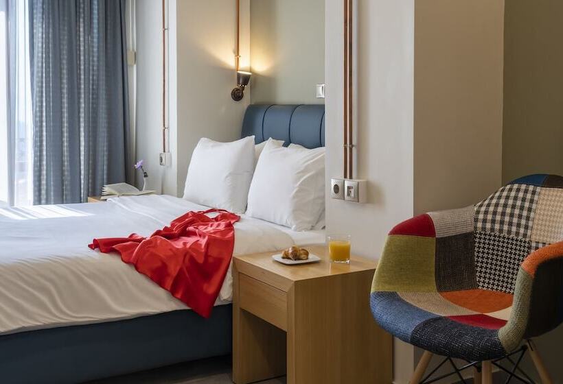 غرفة قياسية مطلّة علي البحر, Kastalia Boutique