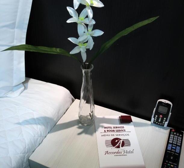 豪华房间, L´acordes