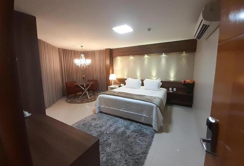 带大床的套房, L´acordes