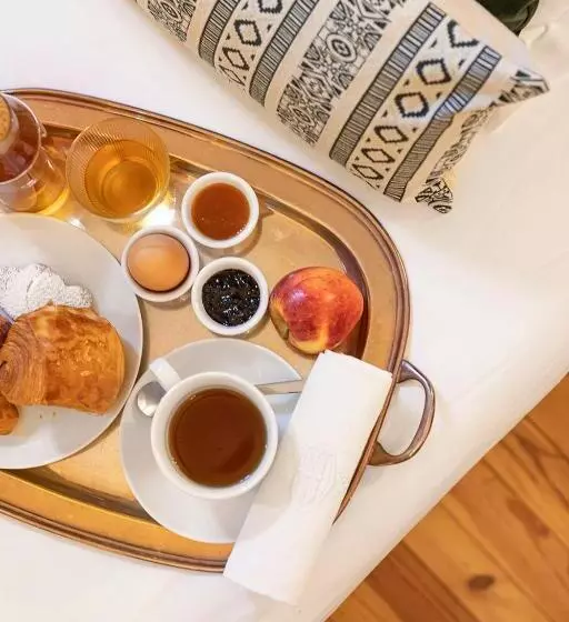 اتاق سوپریور, Les Suites De Sautet