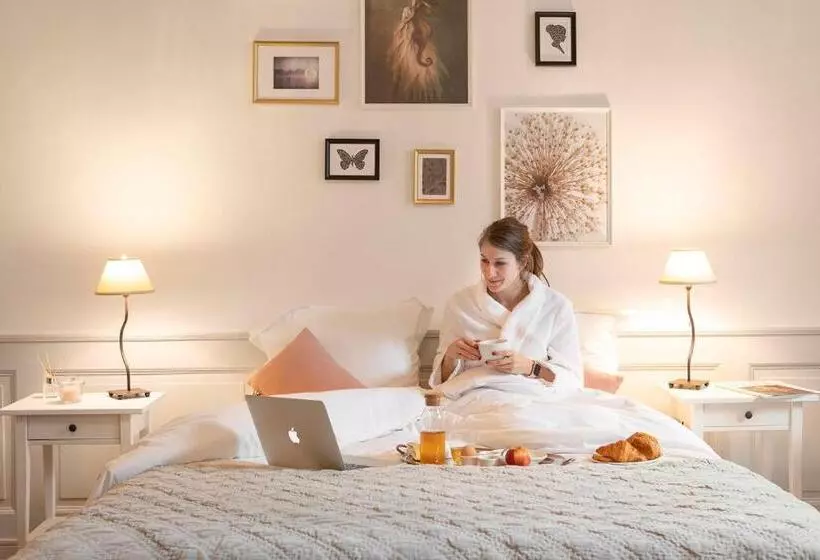 اتاق لوکس, Les Suites De Sautet