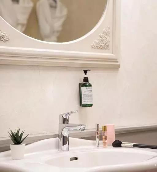 سوییت خانوادگی, Les Suites De Sautet