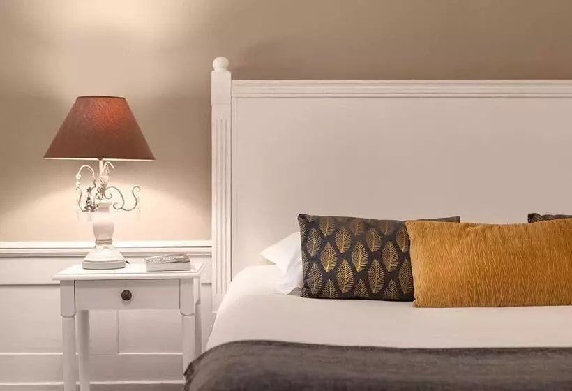 سوییت خانوادگی, Les Suites De Sautet