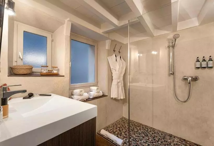 سوییت دوبلکس, Les Suites De Sautet