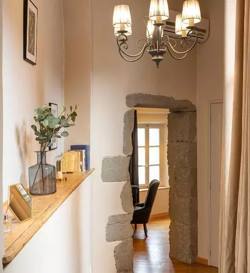 سوییت دوبلکس, Les Suites De Sautet