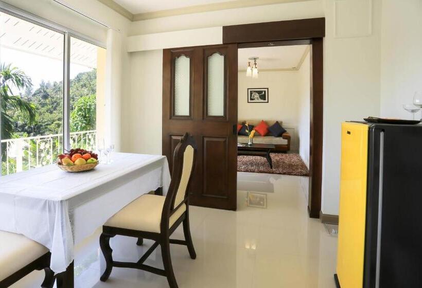 스위트, Naka Resort