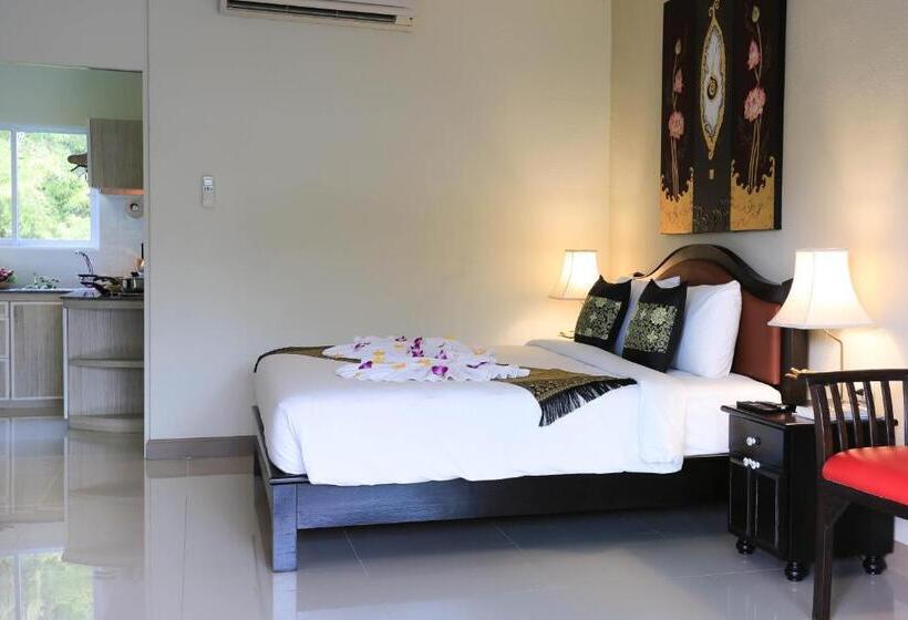 디럭스 룸, Naka Resort