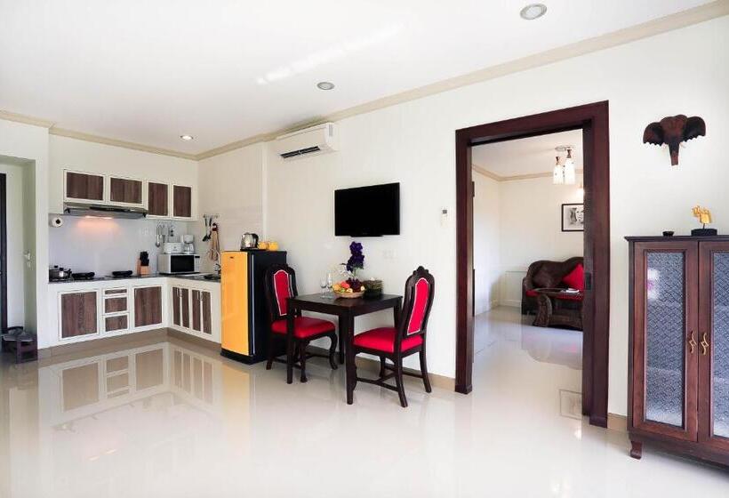 스탠다드 룸 킹사이즈 침대, Naka Resort