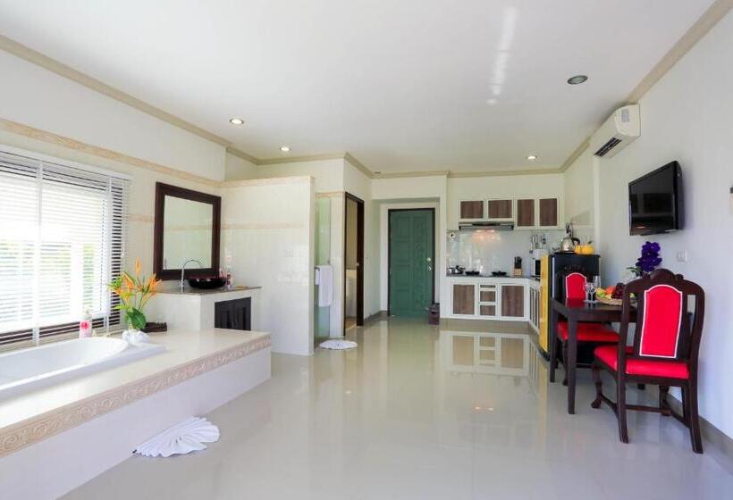 스탠다드 룸 킹사이즈 침대, Naka Resort