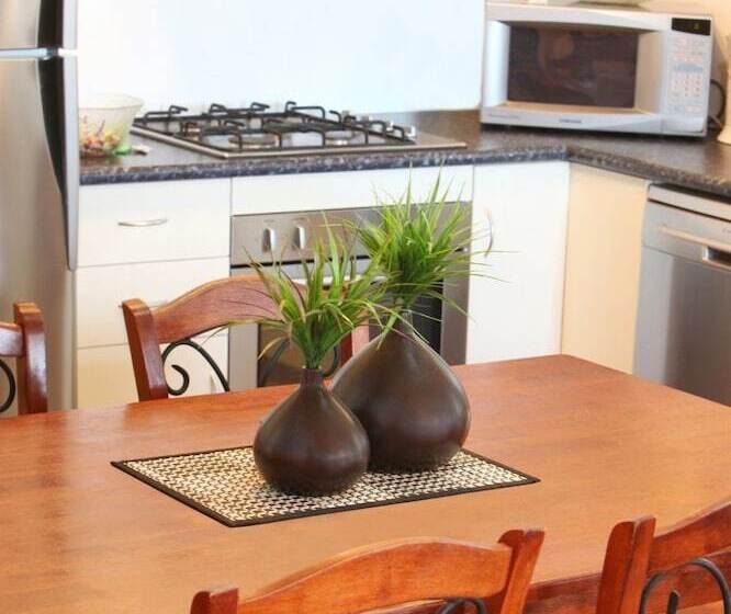 סוויטת 2 חדרי שינה, Surf Beach Holiday Park