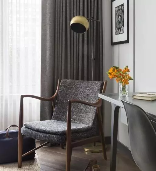 سوییت جونیور, The Tillary Hotel Brooklyn