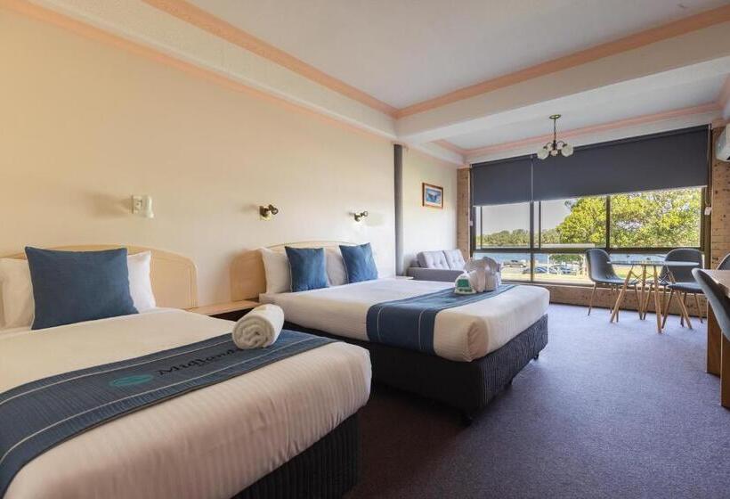 Deluxe room with river view, Midlands Motel