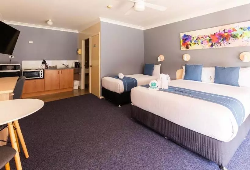 スタンダードスタジオ, Midlands Motel