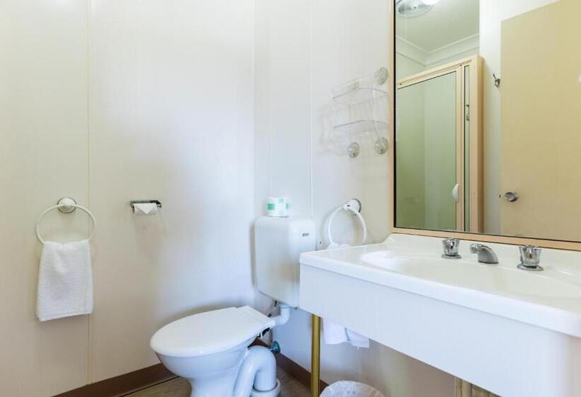 חדר דלוקס, Midlands Motel