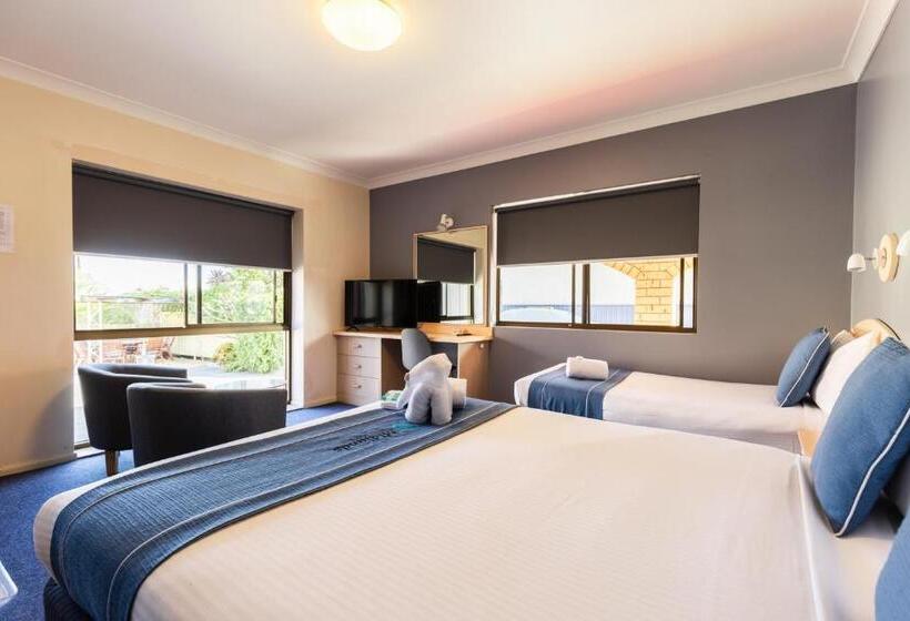 חדר דלוקס, Midlands Motel