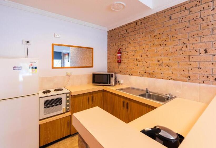 חדר דלוקס, Midlands Motel