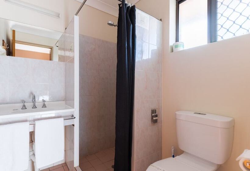 Deluxe room with river view, Midlands Motel