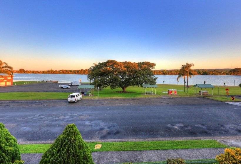 Deluxe room with river view, Midlands Motel