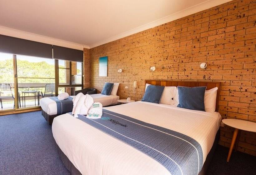 Deluxe room with river view, Midlands Motel