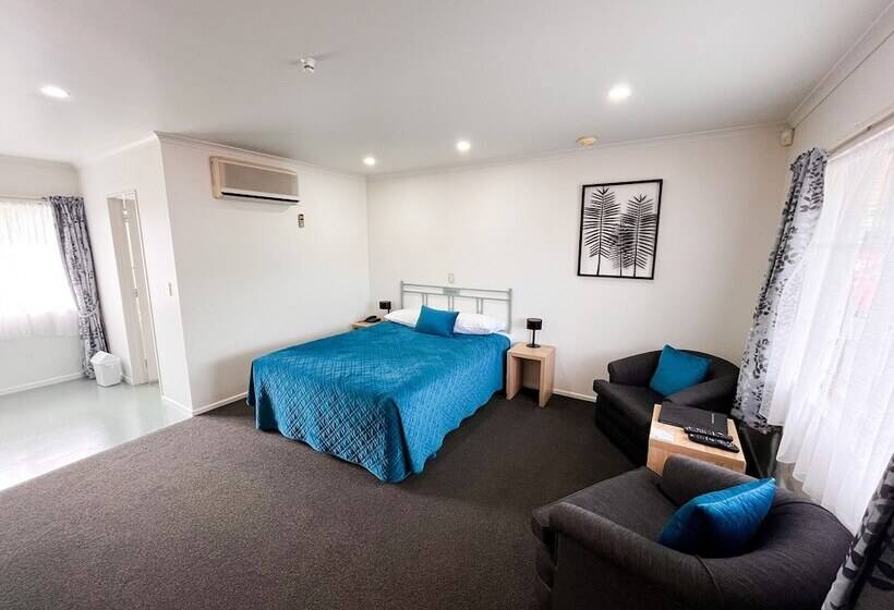 סטודיו דלוקס, Camelot Motor Lodge And Conference Centre