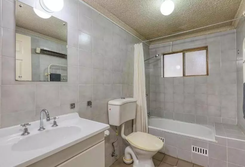 スタンダードルーム, Hamilton Hume Motor Inn
