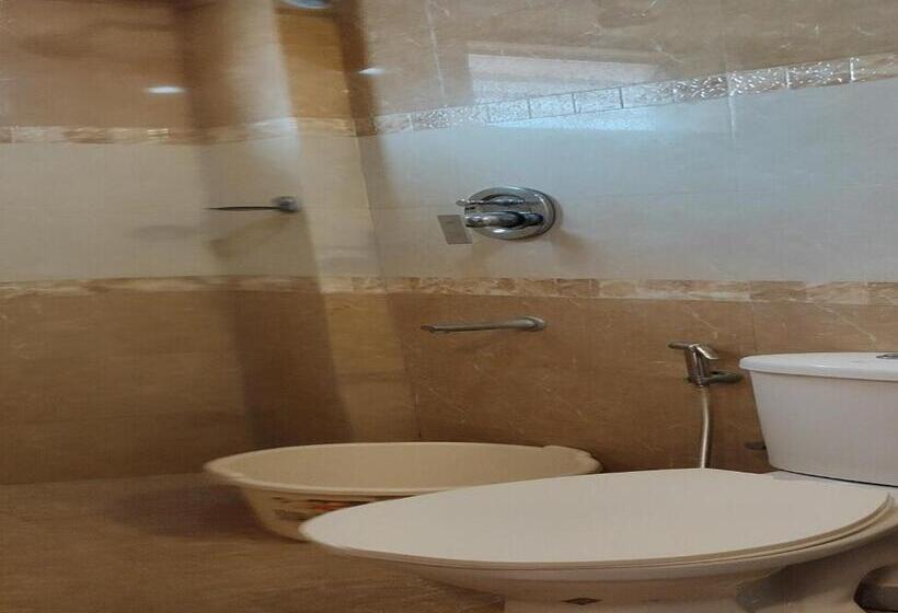 Estúdio Estandar com Sacada, Phils  Residency & Banquets