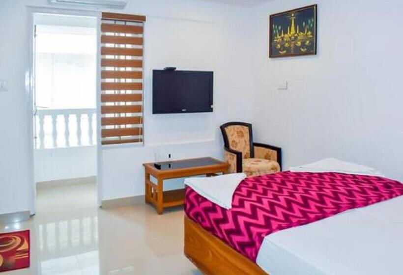 Estúdio Estandar com Sacada, Phils  Residency & Banquets