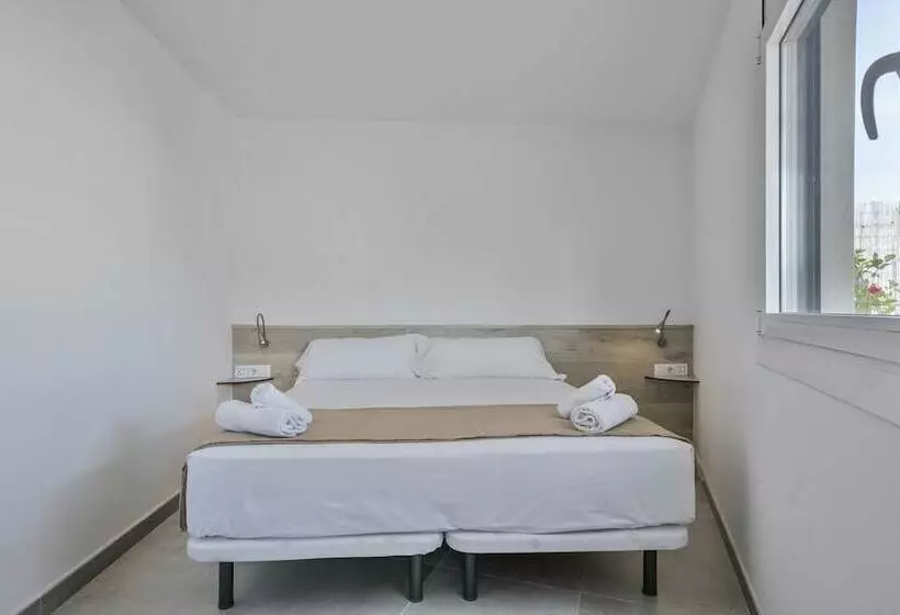 1 Bedroom Penthouse Apartment, Stay Together Barcelona Apartments