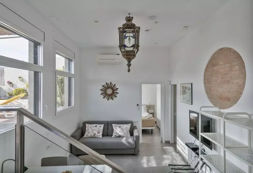 1 Bedroom Penthouse Apartment, Stay Together Barcelona Apartments