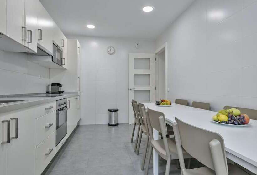 Апартаменты 3 Спальни, Stay Together Barcelona Apartments