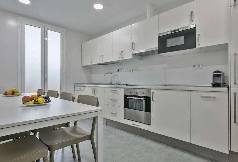 Апартаменты 3 Спальни, Stay Together Barcelona Apartments