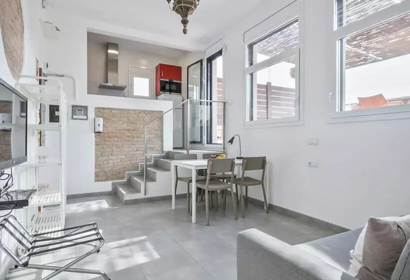 1 Bedroom Penthouse Apartment, Stay Together Barcelona Apartments