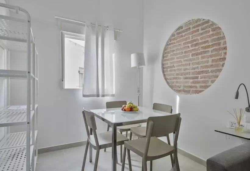 1 Bedroom Penthouse Apartment, Stay Together Barcelona Apartments