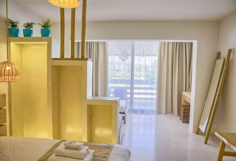 سوییت جونیور, Alia Luxury Suites And Spa