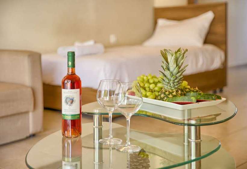 스위트, Alia Luxury Suites And Spa