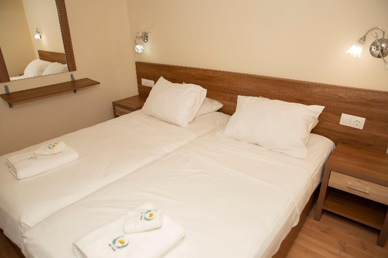 سوییت جونیور, Alia Luxury Suites And Spa