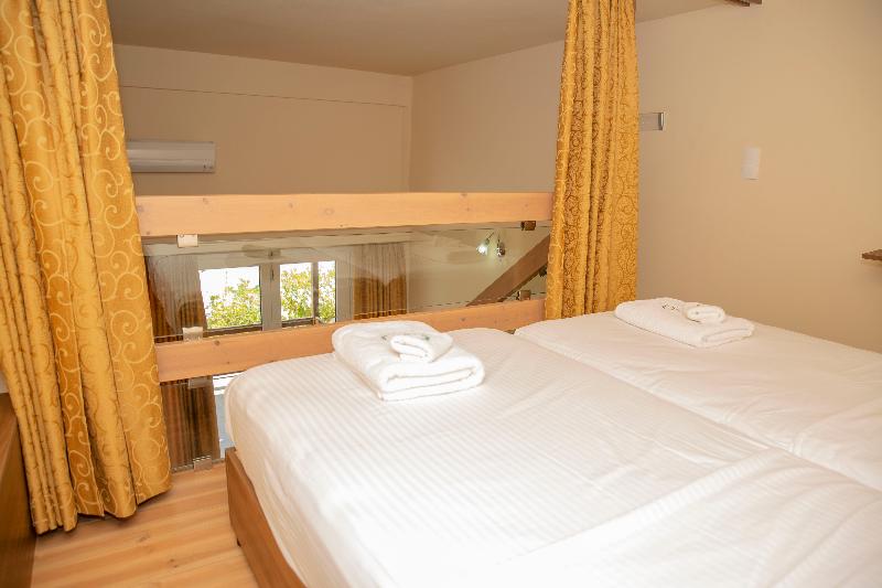 سوییت جونیور, Alia Luxury Suites And Spa