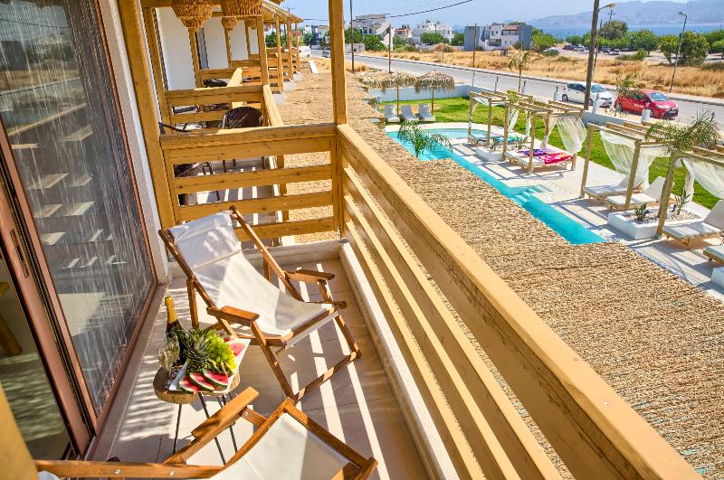 전용 풀장 주니어 스위트, Alia Luxury Suites And Spa