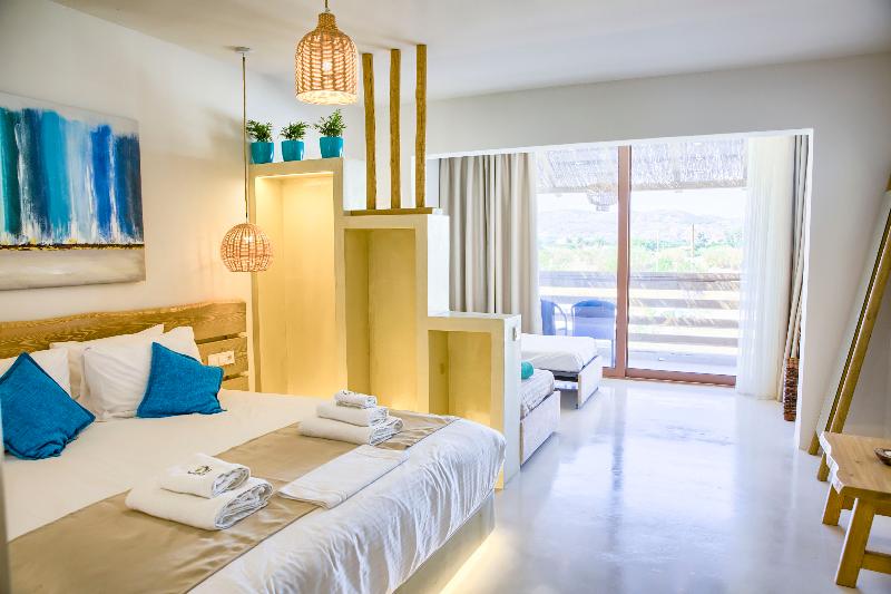 سوئیت جونیور با استخر, Alia Luxury Suites And Spa