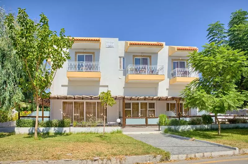 استودیوی استاندارد, Alia Luxury Suites And Spa