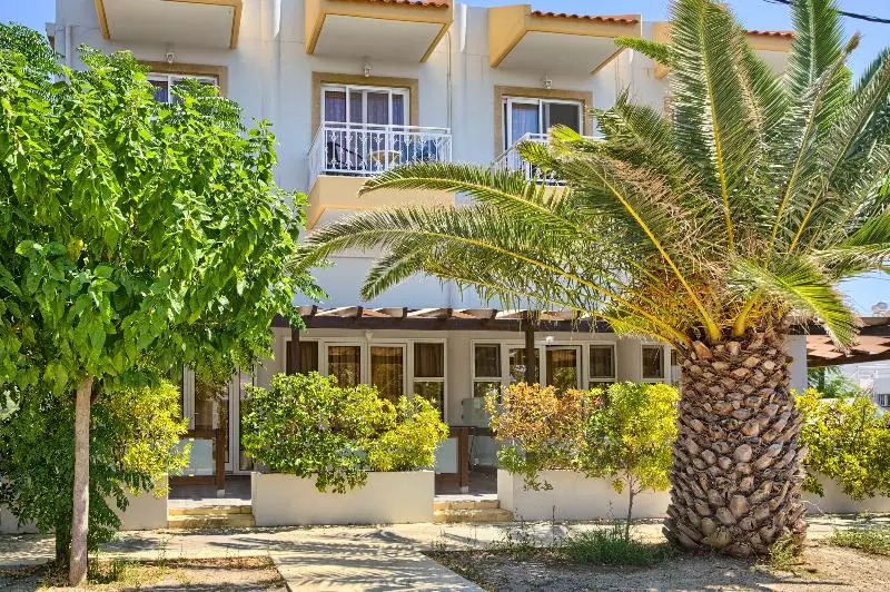 استودیوی استاندارد, Alia Luxury Suites And Spa
