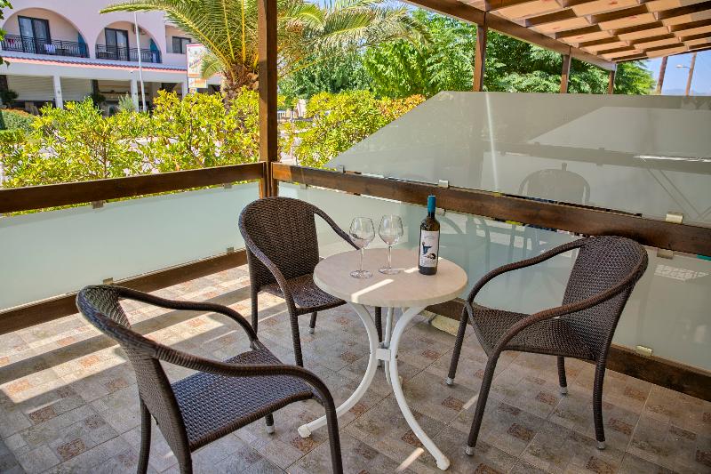 سوییت جونیور, Alia Luxury Suites And Spa