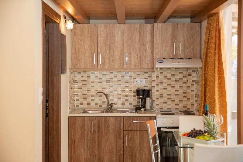 سوییت جونیور, Alia Luxury Suites And Spa