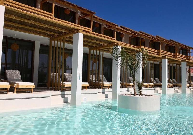 سوئیت جونیور با استخر, Alia Luxury Suites And Spa